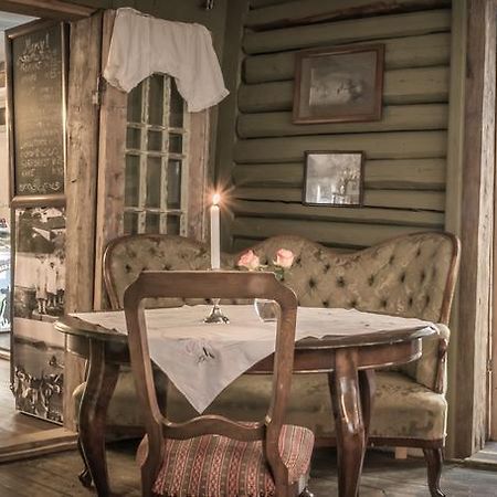 Gjestehuset Ibsen Grimstad  Bagian luar foto