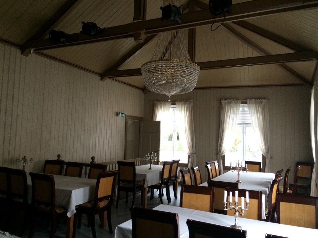 Gjestehuset Ibsen Grimstad  Bagian luar foto