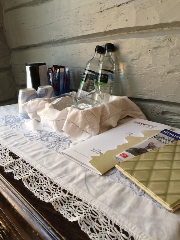 Gjestehuset Ibsen Grimstad  Bagian luar foto